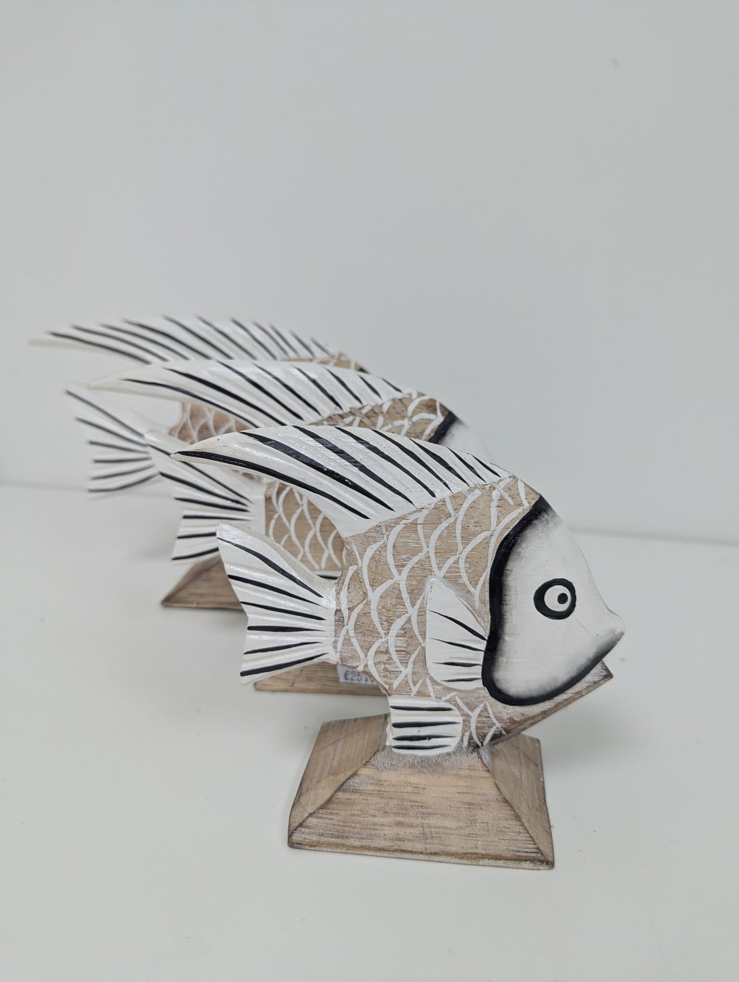 Poisson sur socle bois & blanc M