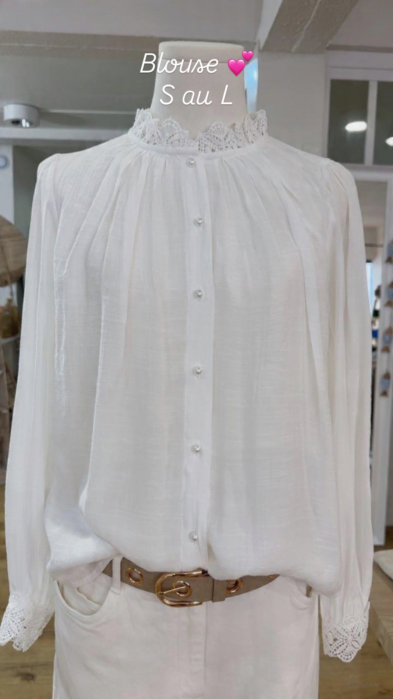Chemise col dentelle bouton nacre Blanc