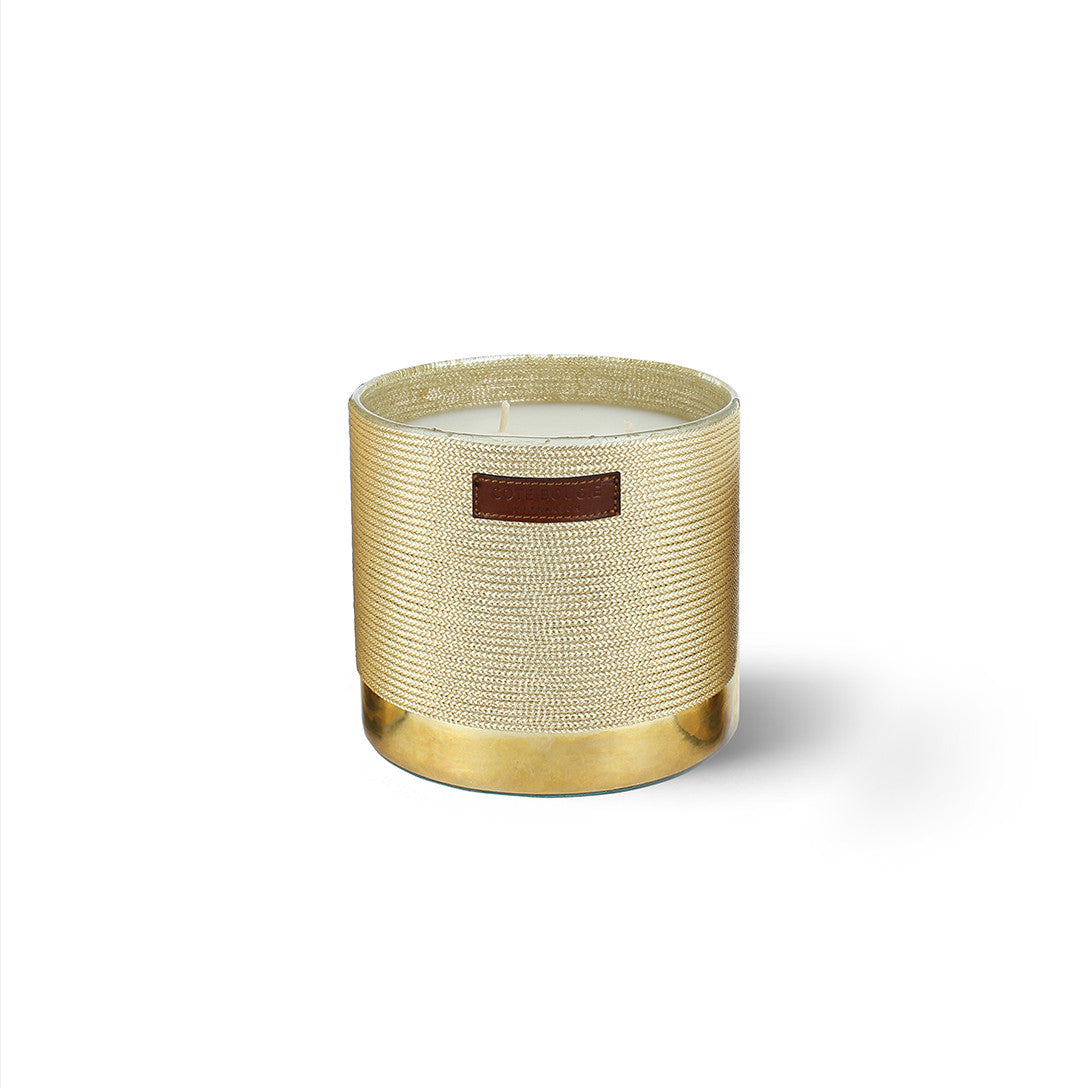 M : D12H10 cm
Senteur Foret de Sapin
Durée 90 heures
Diamètre 12 cm
Mèches 3 mèches