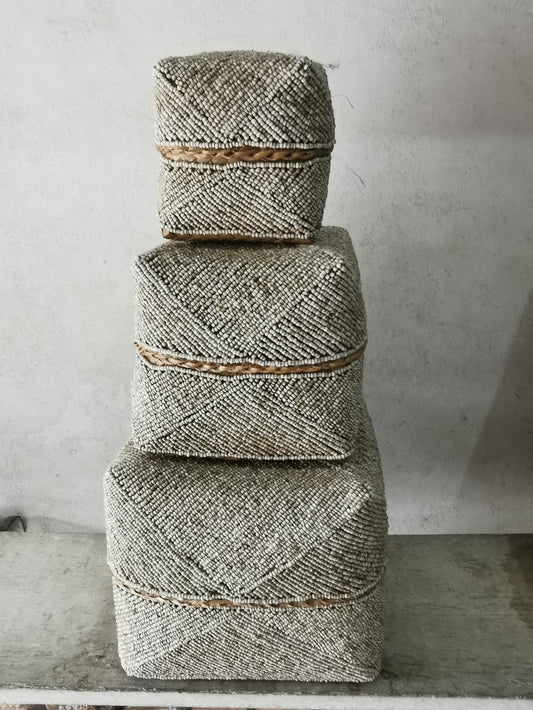 Boîte perlée beige Taille L