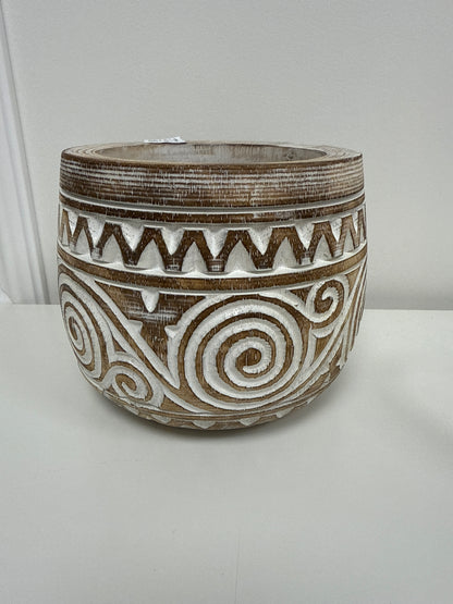 Pot décoratif sculpté en bois M