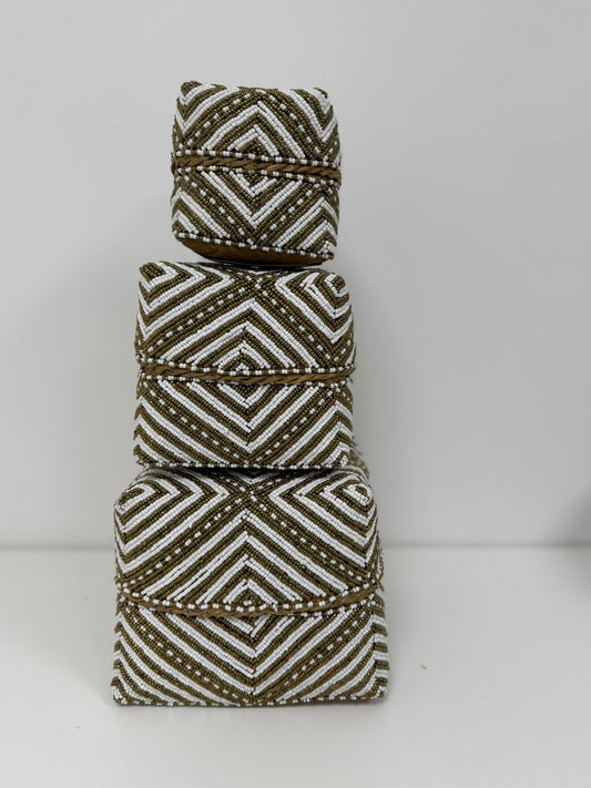 Boîte perlée à compléter 3 15×15 cm S