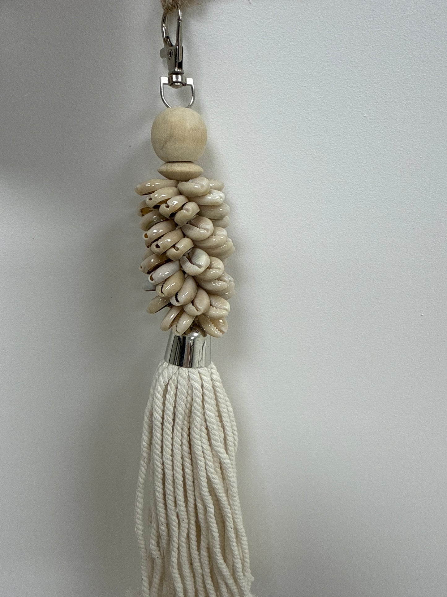 Porte-clés coquillage ficelle ecru –