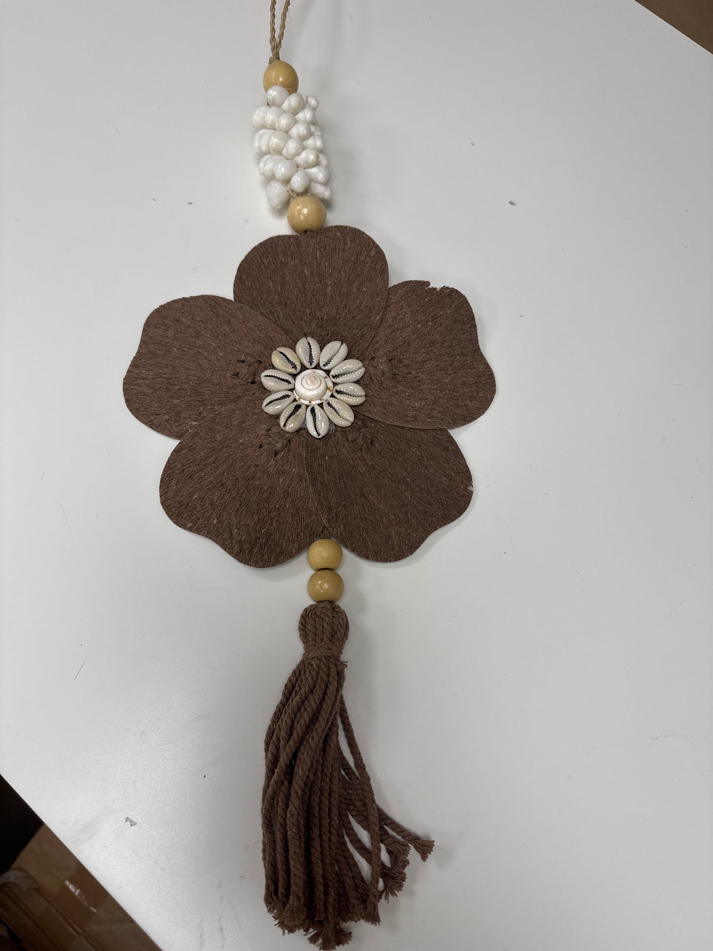 Suspension bois & coquillage  Fleur Marron 50 cm