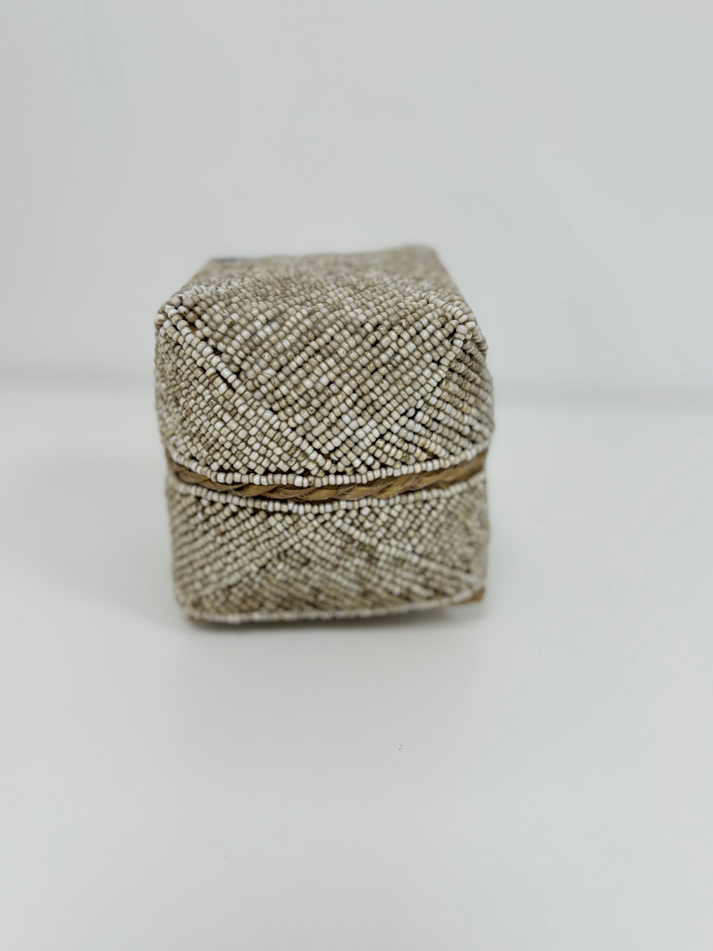 Boîte perlée beige Taille S