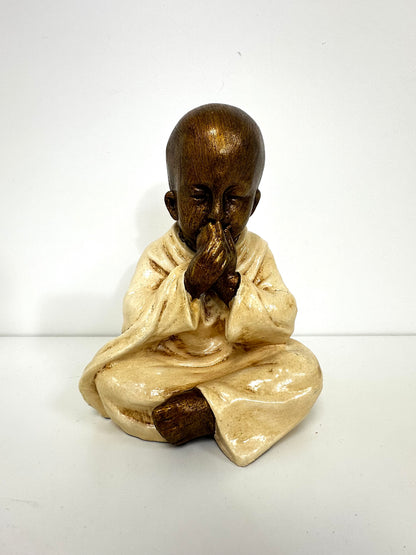 Statue moine “Main sur la bouche”