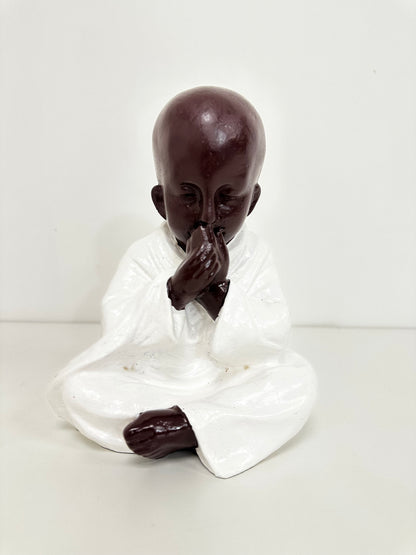 Statue moine “Main sur la bouche”