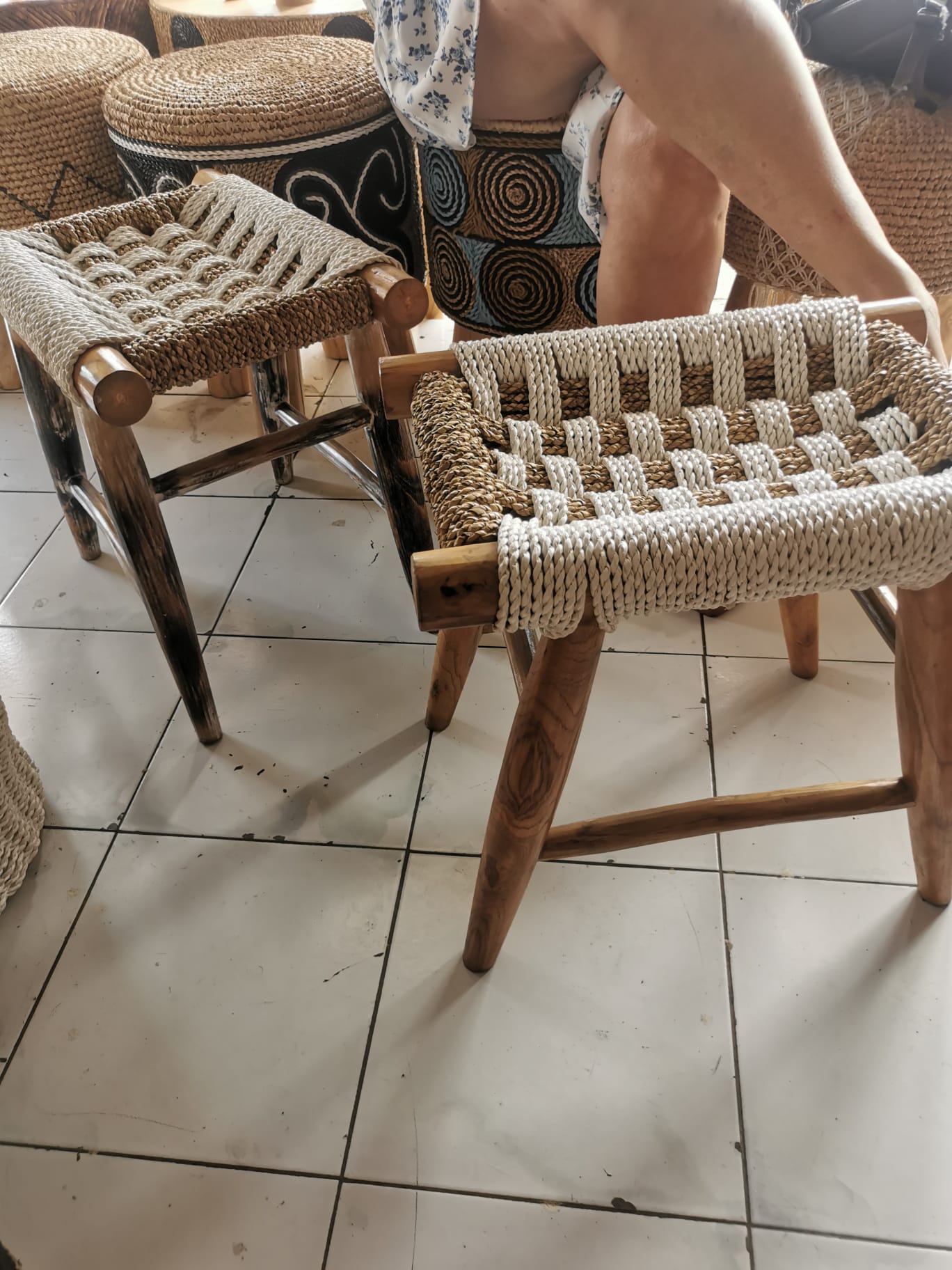 Petit tabouret suar 50 cm corde tressée blanc & naturel