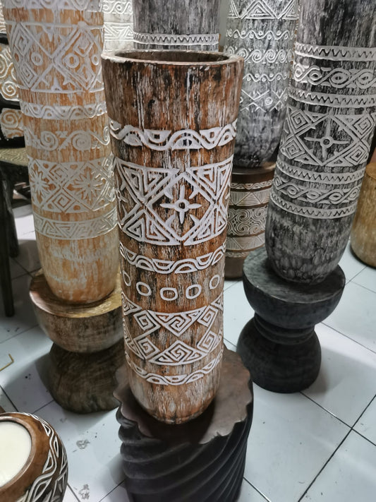 Vase en suar sculpté Timor 80 cm Marron