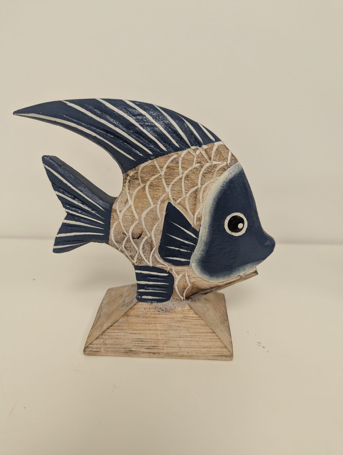 Poisson sur socle bois & Bleu M