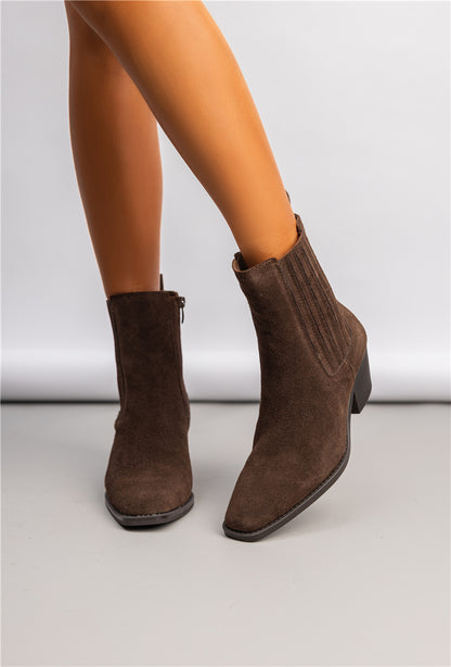 Bottines en cuir à petit talon Marron