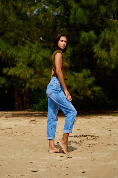 Jean mom taille haute coupe mom ourlet a revers stretch Bleu clair