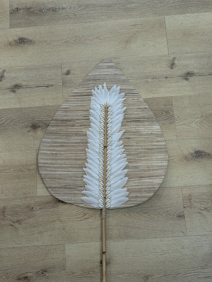 Tige décorative géante feuille raphia plumes & coquillages – 210 cm TU