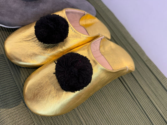 Babouche Doré pompon Noir