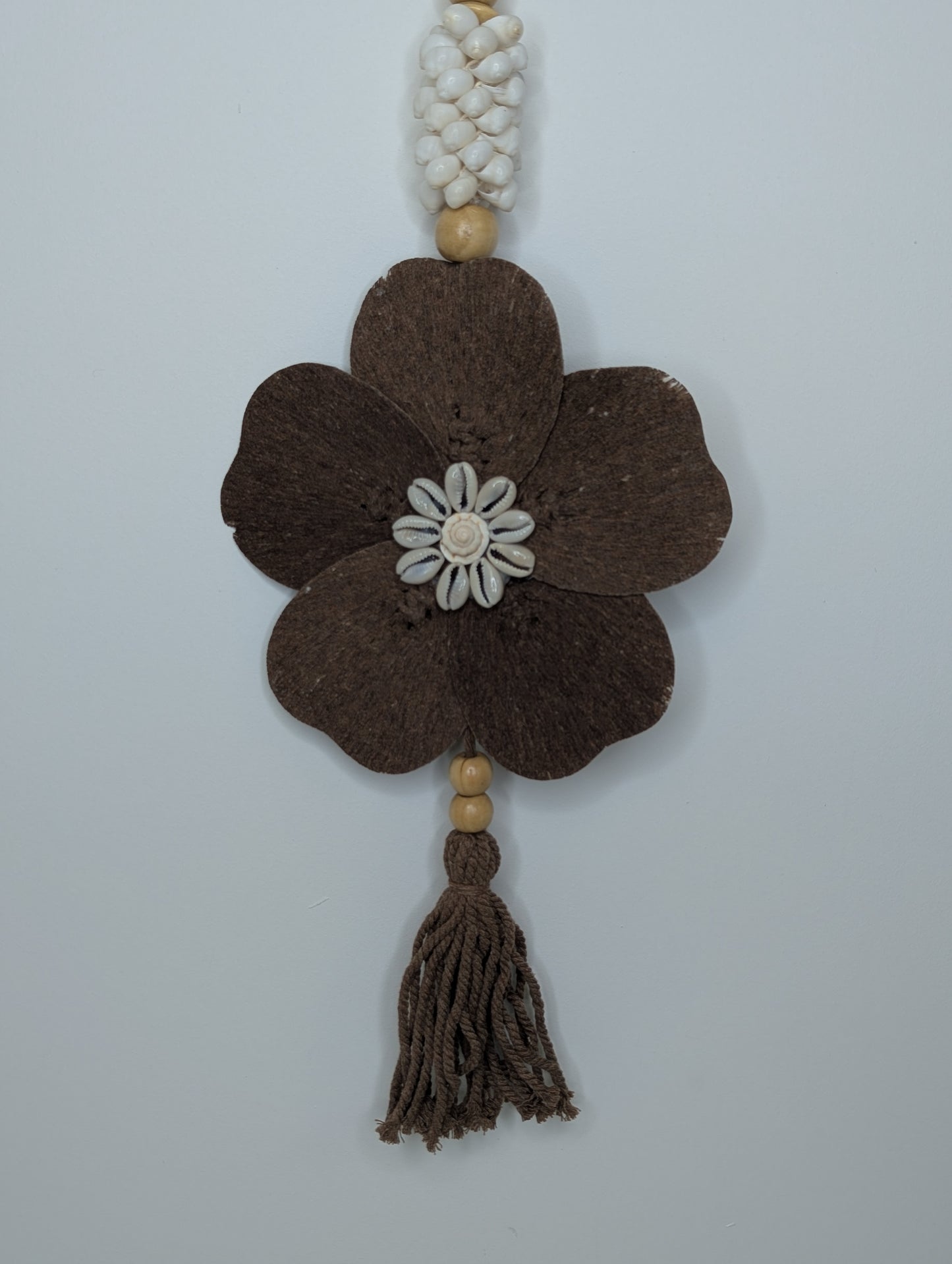 Suspension bois & coquillage  Fleur Marron 50 cm