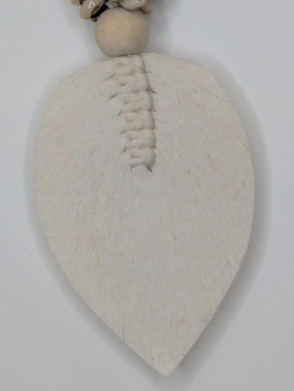 Suspension bois & coquillage plume  Blanc 50 cm
