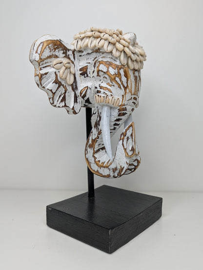 Élément décoratif éléphant coquillage sur socle